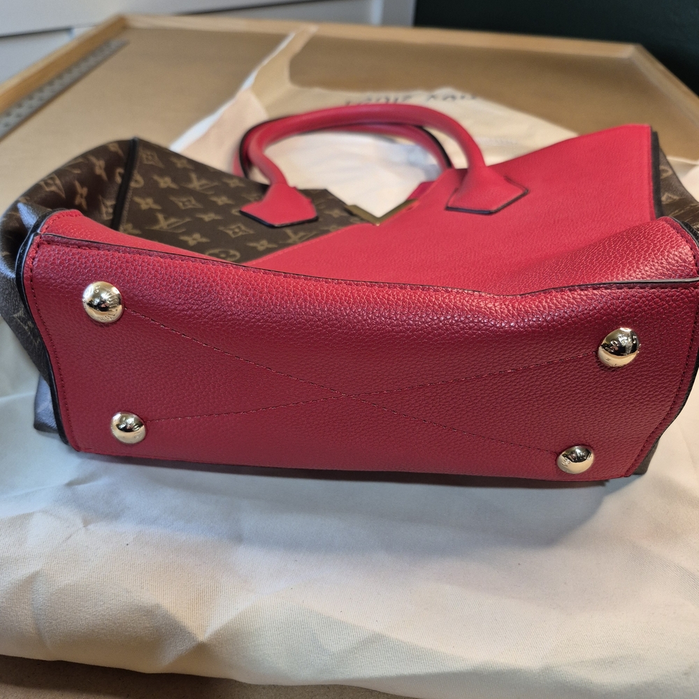 Louis Vuitton Red and Monogram Leather Purse - Picture 10 of 16